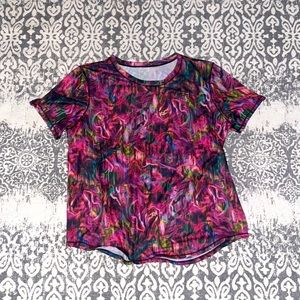 Lightweight athletic lululemon t-shirt